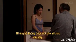 RD-1018 Một bà vợ 50 tuổi nghiện dương vật của con trai mình được cha dượng ôm vào ngày tang lễ của chồng.