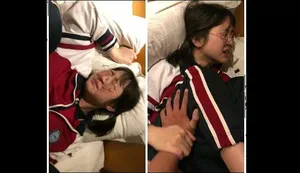 Bố má đi vắng, chị gái ở nhà cầm chiếc bcs và hỏi tôi muốn “chơi” không
